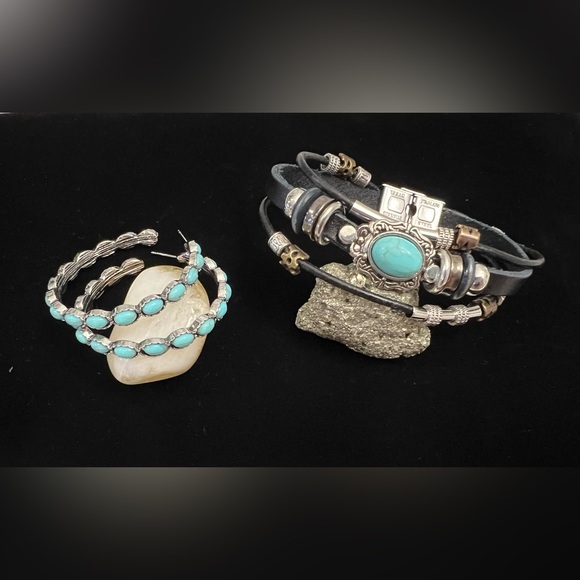 Turquoise stone hoop earrings with leather and turquoise stone bracelet - Picture 4 of 4
